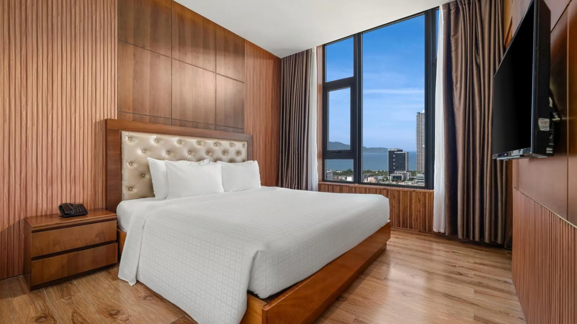 Nhu Minh Plaza Danang Hotel 4*, Da Nang