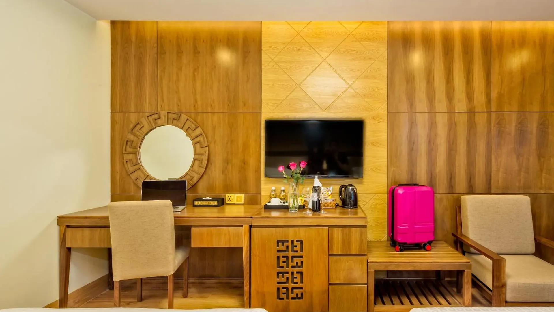 Nhu Minh Plaza Danang Hotel 4*, Da Nang